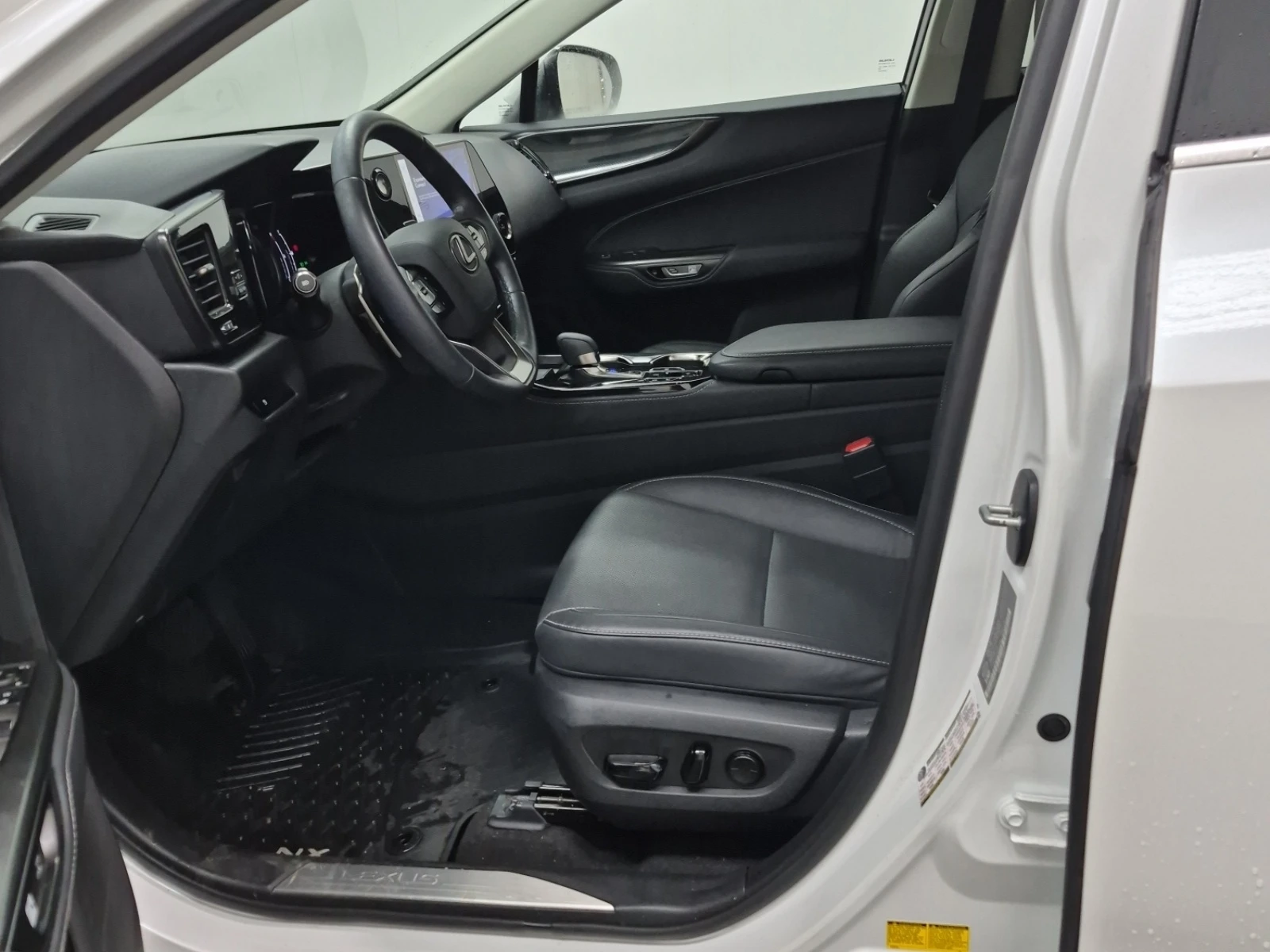 Lexus NX 350h * * CARFAX * * АВТО КРЕДИТ * * , снимка 5 - Автомобили и джипове - 54856708