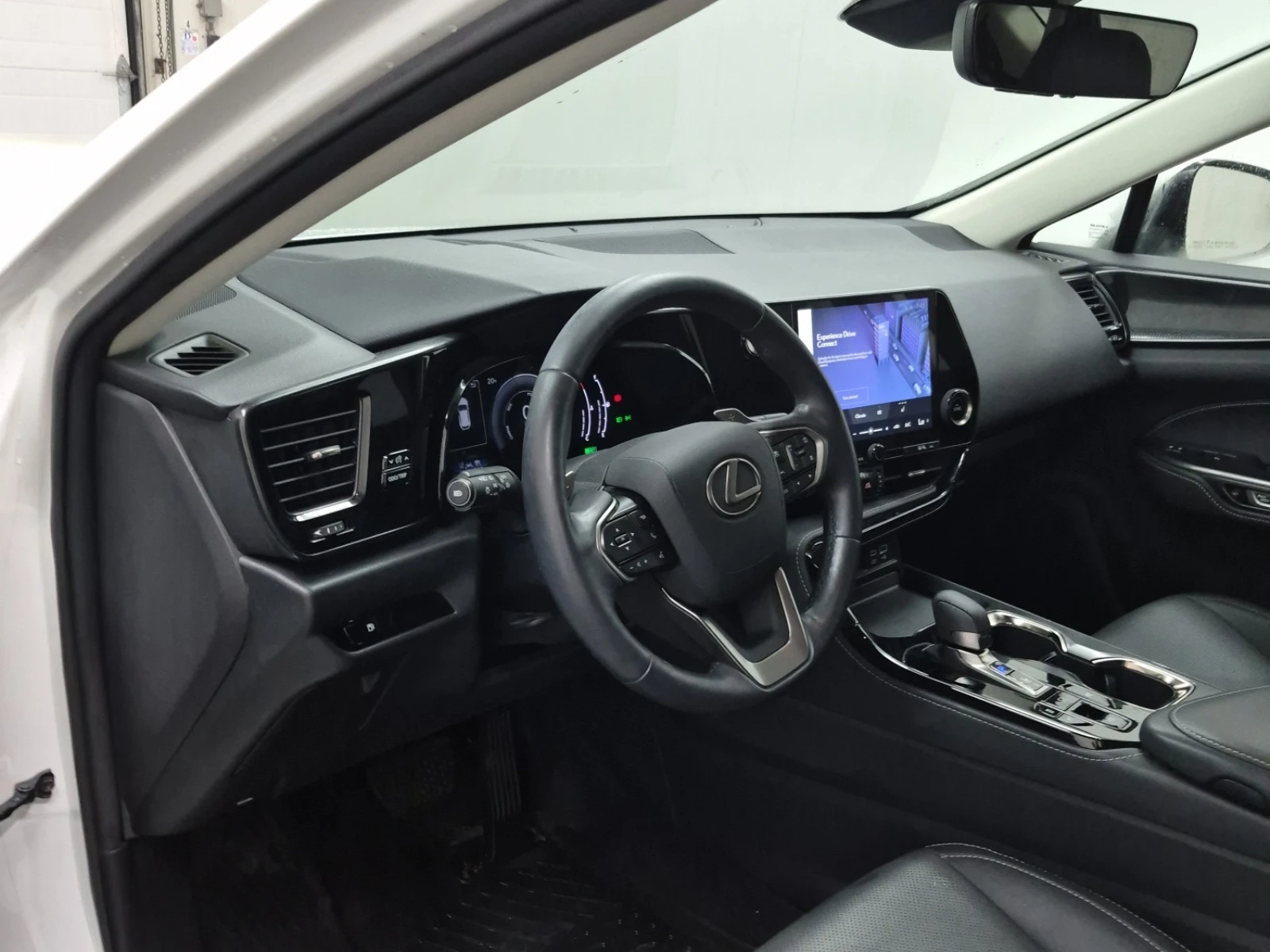 Lexus NX 350h * * CARFAX * * АВТО КРЕДИТ * * , снимка 6 - Автомобили и джипове - 54856708