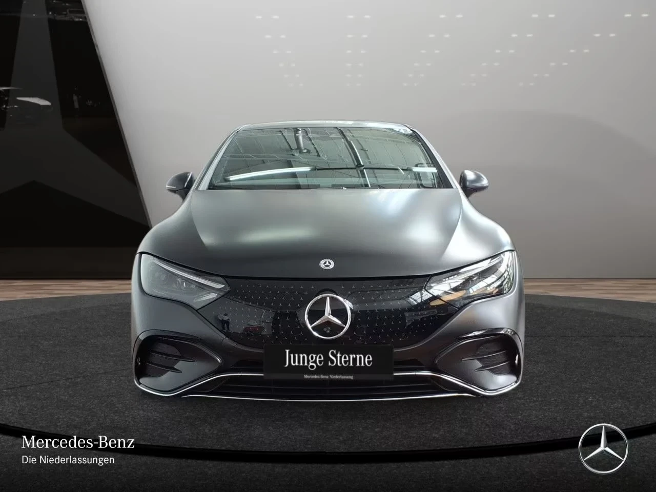 Mercedes-Benz EQE 350 AMG Dig.Light AIR 360 DIST HUD RAS Winter Pack, снимка 2 - Автомобили и джипове - 54883617