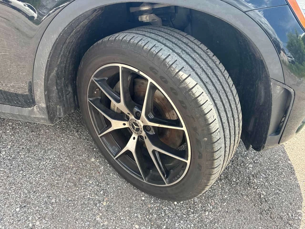 Mercedes-Benz GLC 300  DISTRONIC / CAMERA / АВТОКРЕДИТ , снимка 7 - Автомобили и джипове - 54942415