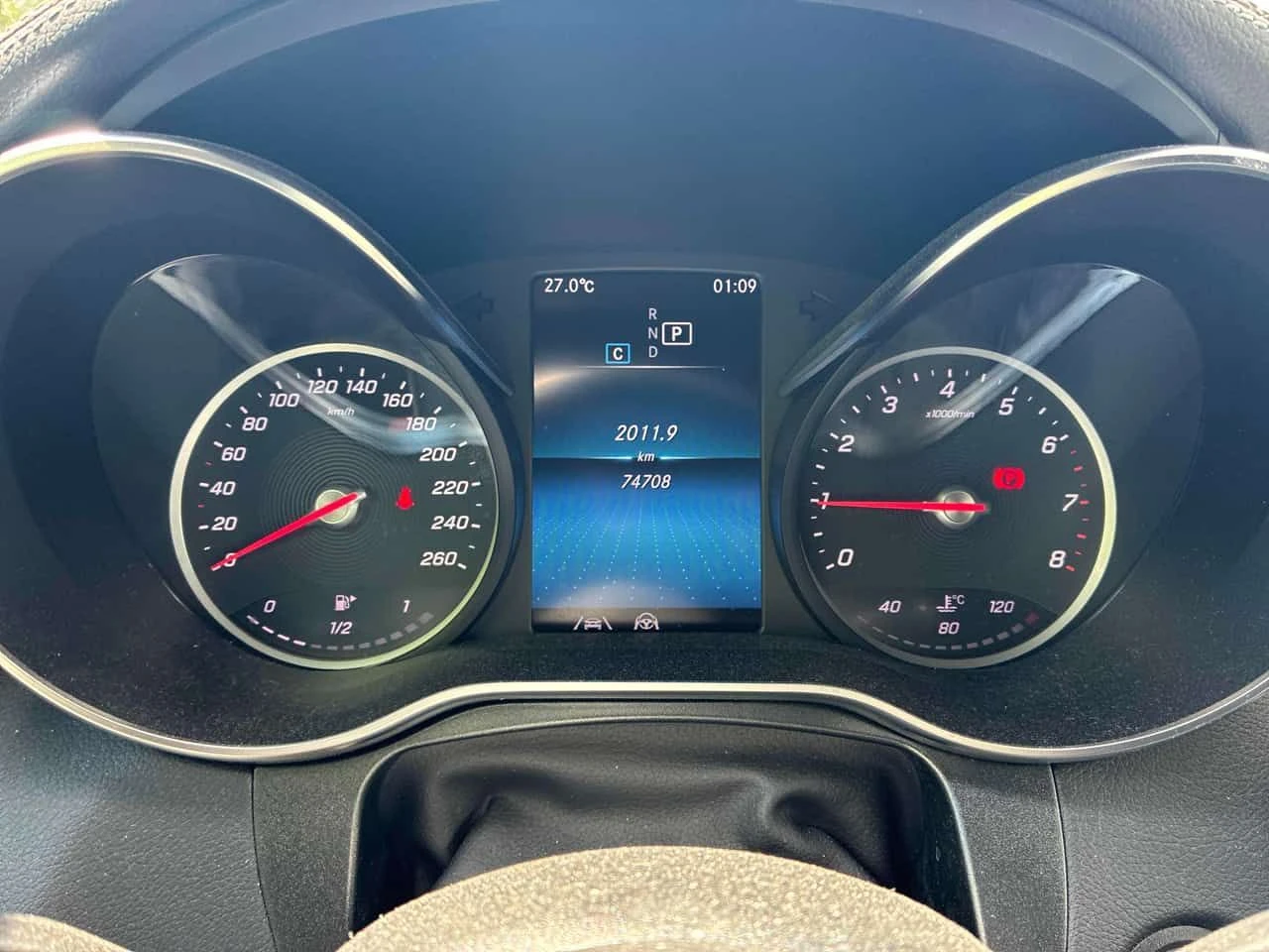 Mercedes-Benz GLC 300  DISTRONIC / CAMERA / АВТОКРЕДИТ , снимка 8 - Автомобили и джипове - 54942415