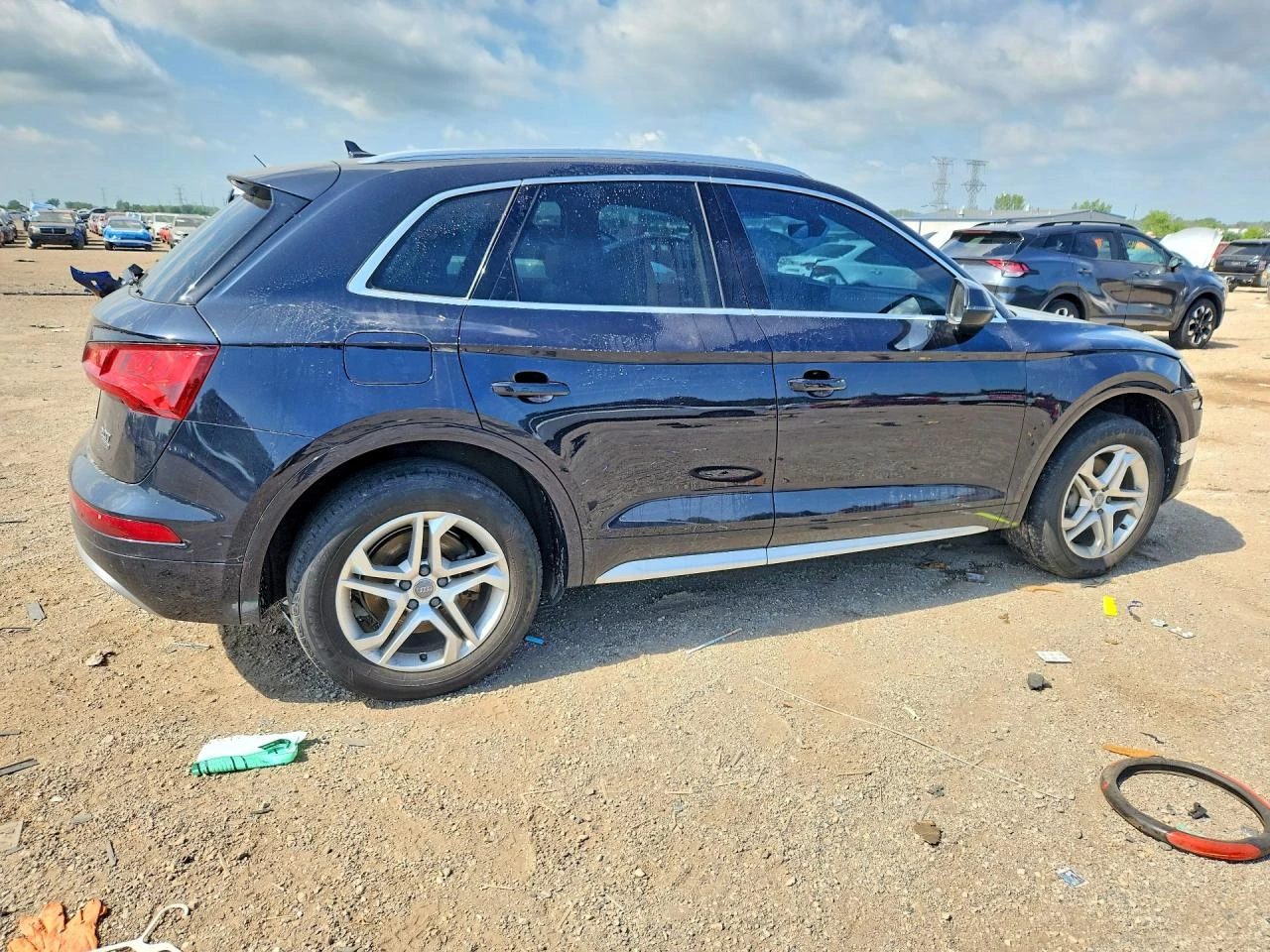 Audi Q5 2.0l Premium Plus, снимка 3 - Автомобили и джипове - 55877103