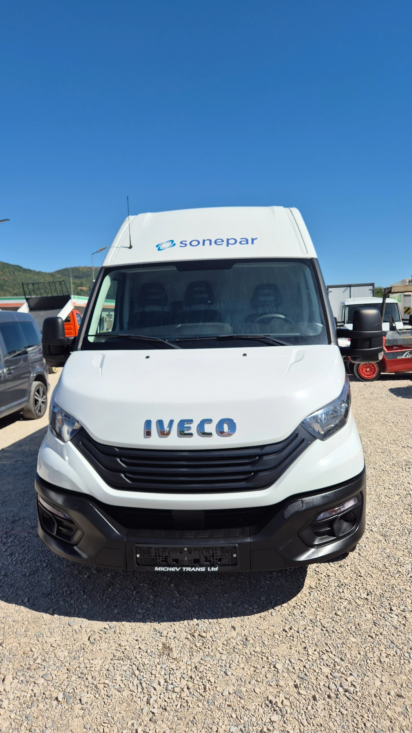 Iveco Daily 35s14* MAXI* РАМПА* КЛИМА* ШВЕЙЦАРИЯ* , снимка 4 - Бусове и автобуси - 55976164