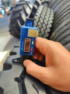 Гуми, снимка 4