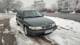 Saab 900, снимка 1