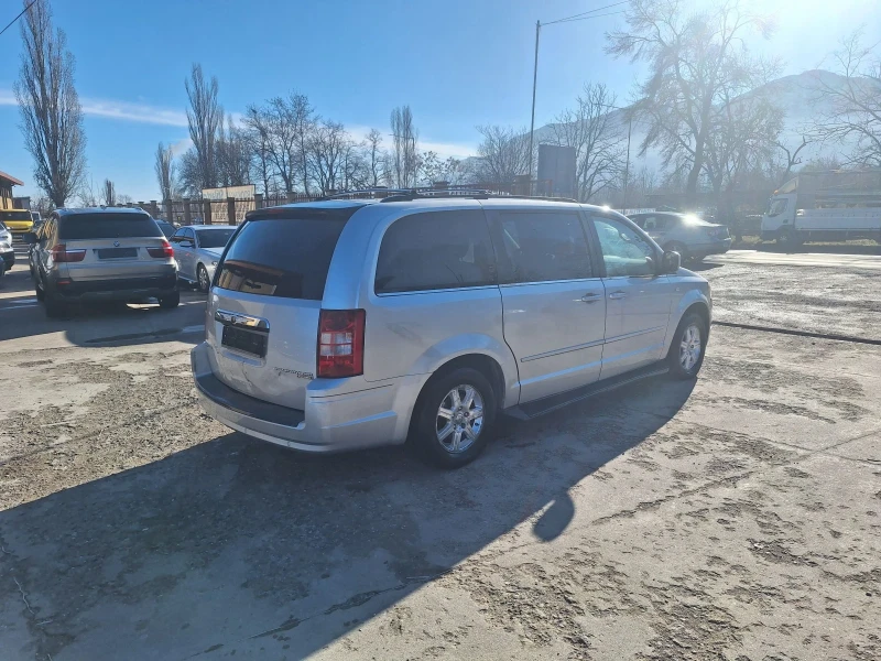 Chrysler Gr.voyager 2, 8 CRDI , снимка 5 - Автомобили и джипове - 44669926