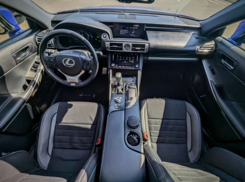 Lexus IS 250 F Sport, снимка 5 - Автомобили и джипове - 47267446