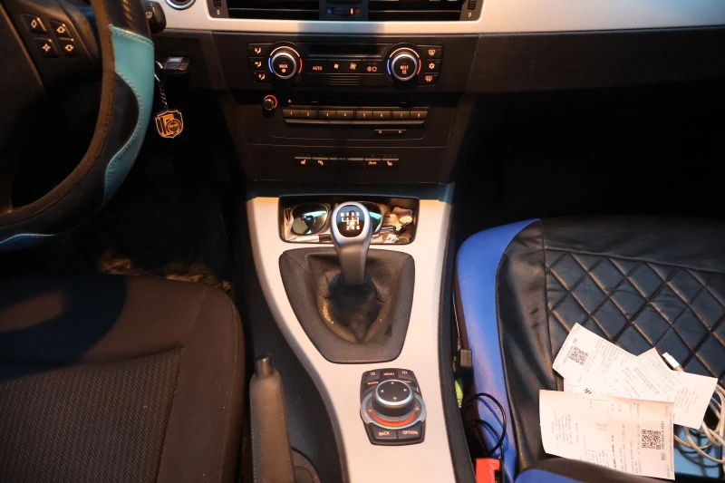 BMW 320 2.0d FACELIFT , снимка 11 - Автомобили и джипове - 52437090