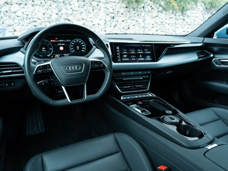 Audi E-Tron GT, снимка 5 - Автомобили и джипове - 52495751