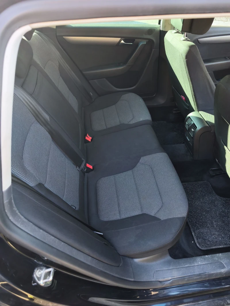 VW Passat B7 2.0 TDI 140кс, снимка 7 - Автомобили и джипове - 52856098