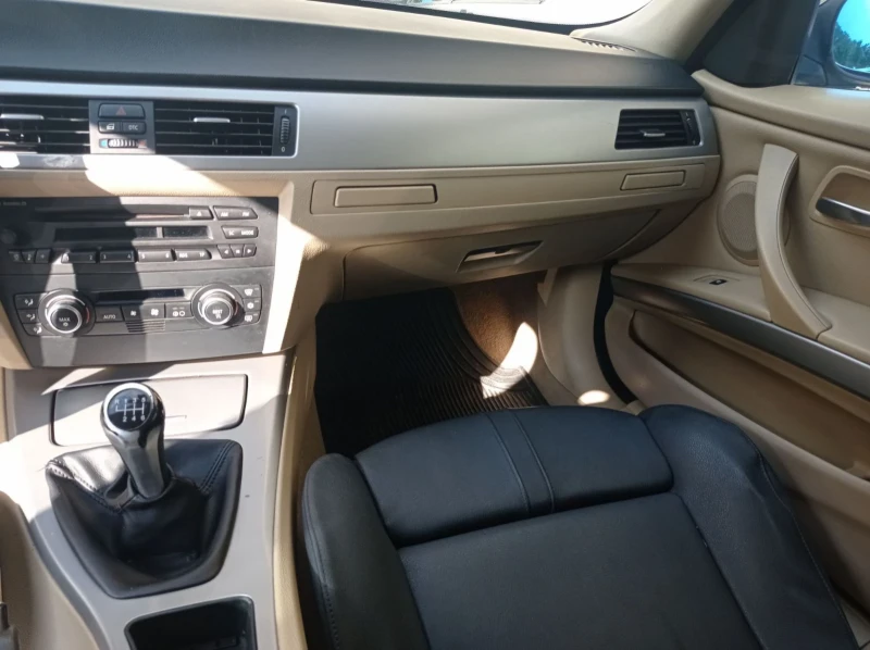 BMW 320, снимка 12 - Автомобили и джипове - 52903441