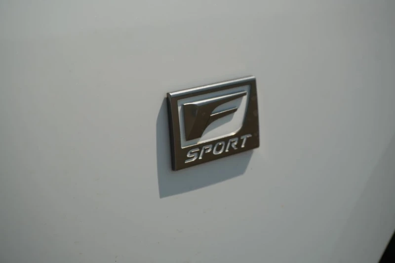 Lexus IS 300 * CARFAX /F SPORT/PANO/LANE ASSIST, снимка 17 - Автомобили и джипове - 53271289