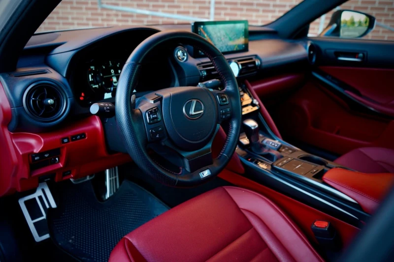 Lexus IS 300 * CARFAX /F SPORT/PANO/LANE ASSIST, снимка 5 - Автомобили и джипове - 53271289