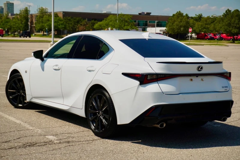Lexus IS 300 * CARFAX /F SPORT/PANO/LANE ASSIST, снимка 2 - Автомобили и джипове - 53271289