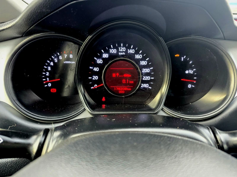 Kia Ceed KATO НОВ/1.6i/135hp, снимка 11 - Автомобили и джипове - 53336848
