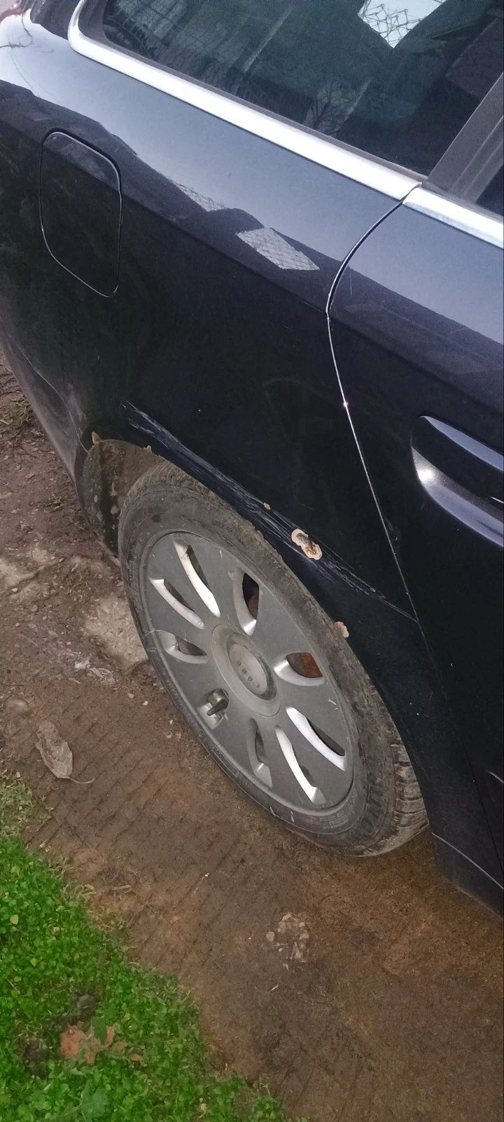 Audi A4 2.0TDI, снимка 9 - Автомобили и джипове - 52756320