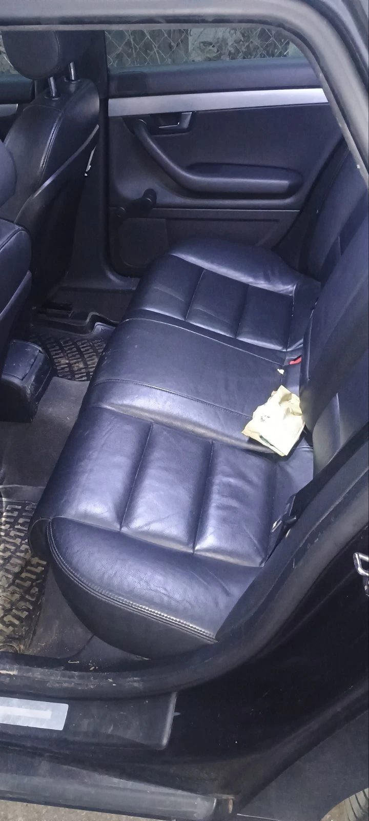 Audi A4 2.0TDI, снимка 4 - Автомобили и джипове - 52756320