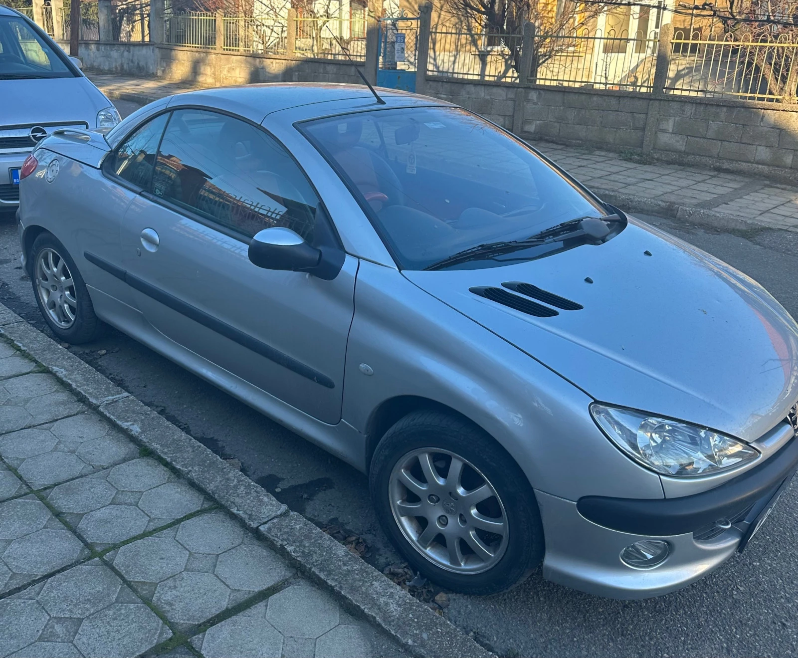 Peugeot 206 Cc - изображение 10