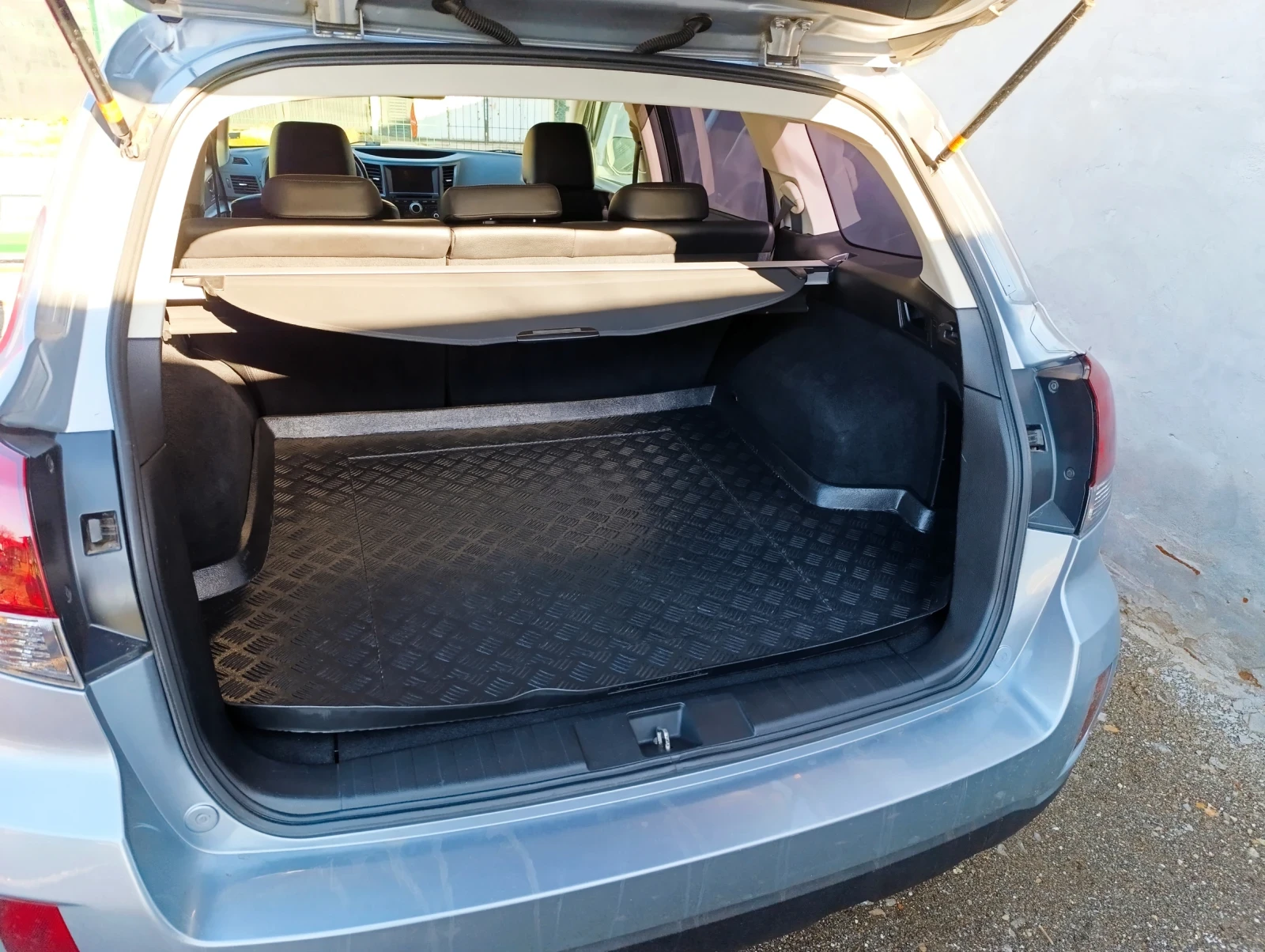 Subaru Outback 2.0d | Mobile.bg — изображение 12