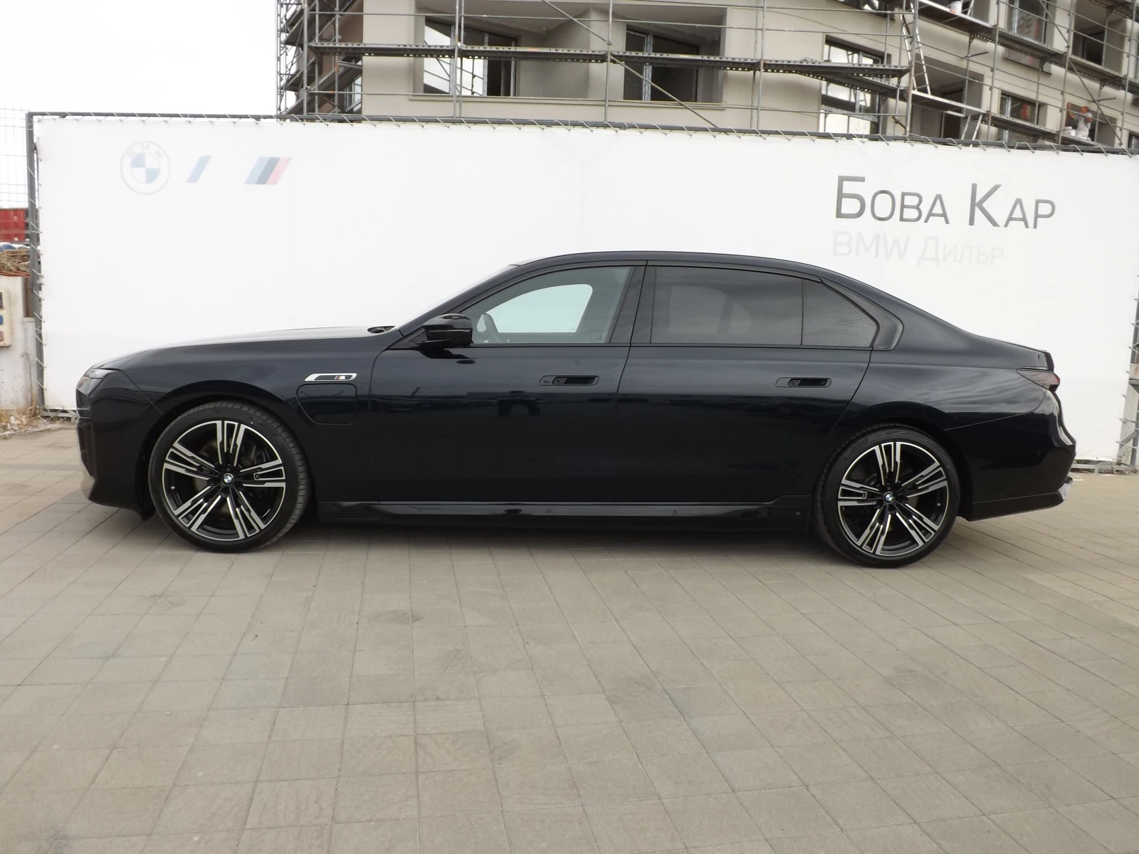 BMW 760 e xDrive - изображение 8