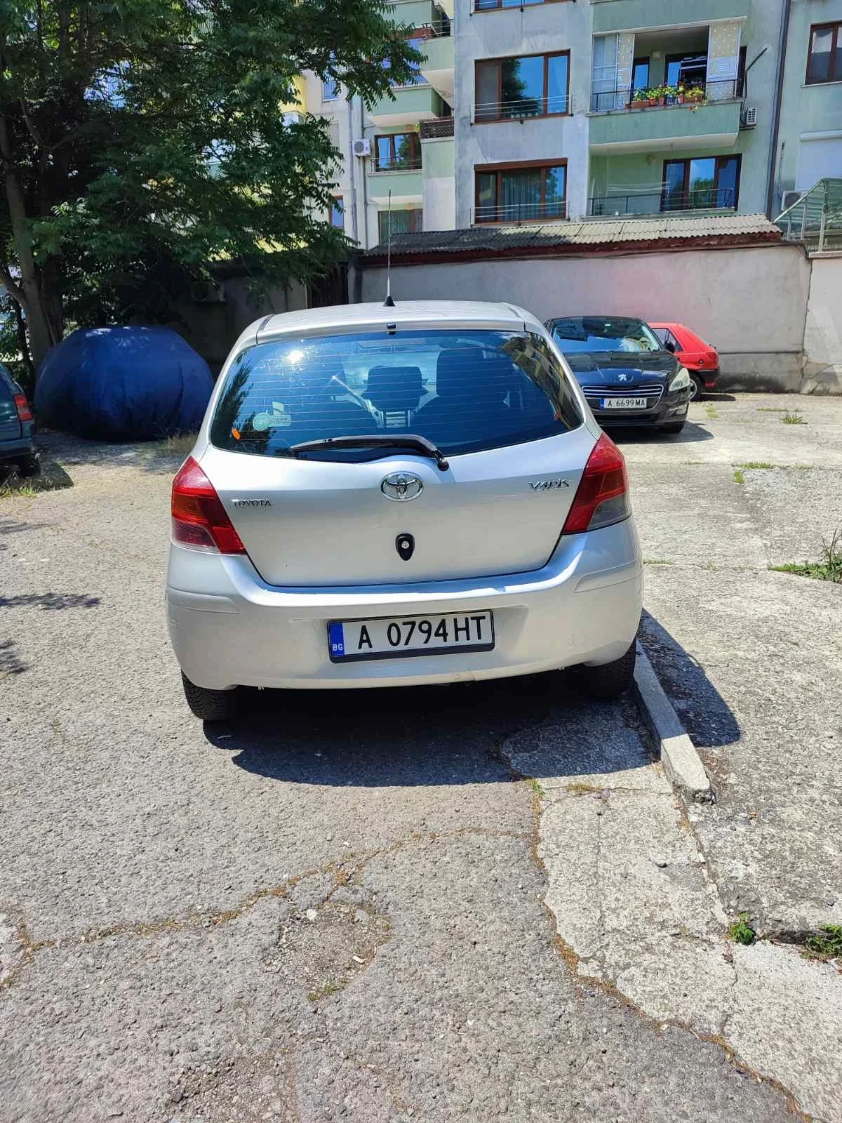 Toyota Yaris 1.0 - изображение 6