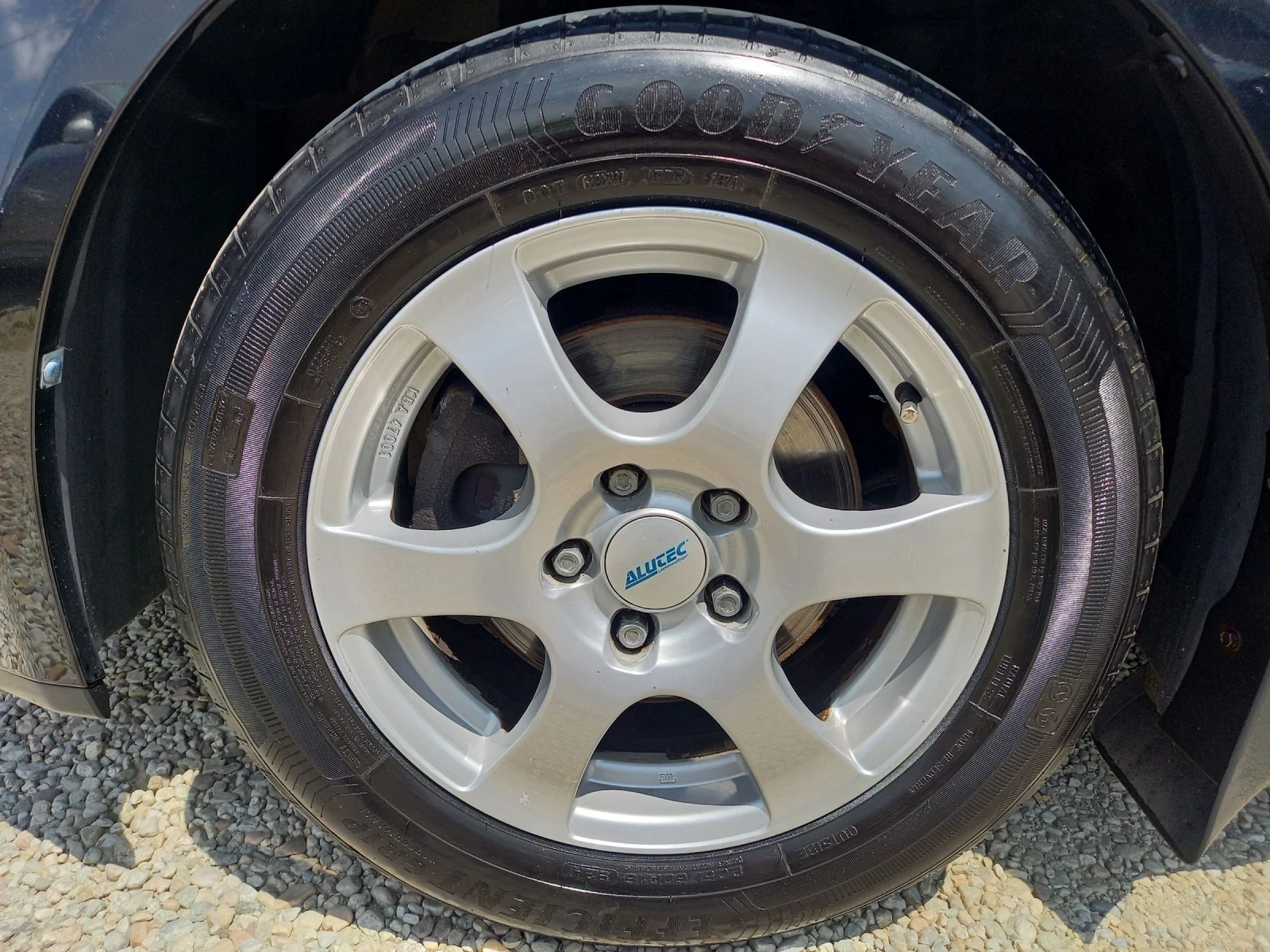 Toyota Avensis КАТО НОВА, 161 Х.КМ, СЕРВИЗНА КНИЖКА, SOL, 1.8 147 - изображение 9