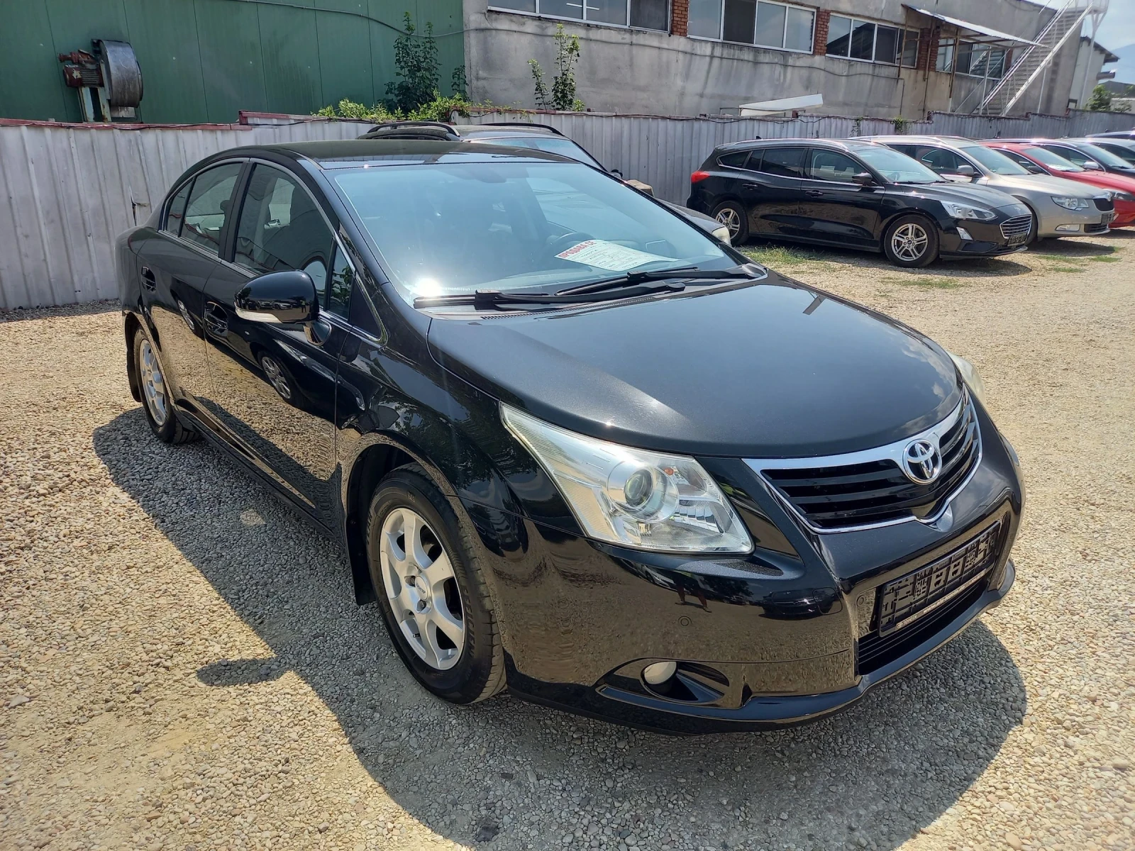 Toyota Avensis КАТО НОВА, 161 Х.КМ, СЕРВИЗНА КНИЖКА, SOL, 1.8 147 - изображение 3