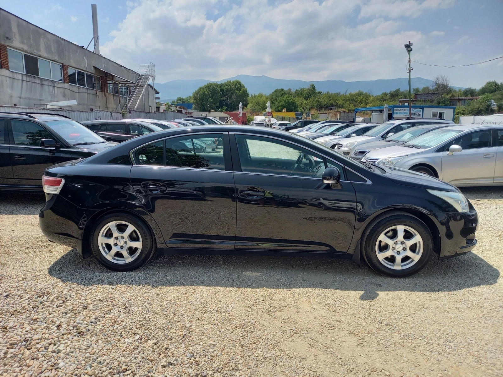 Toyota Avensis КАТО НОВА, 161 Х.КМ, СЕРВИЗНА КНИЖКА, SOL, 1.8 147 - изображение 8