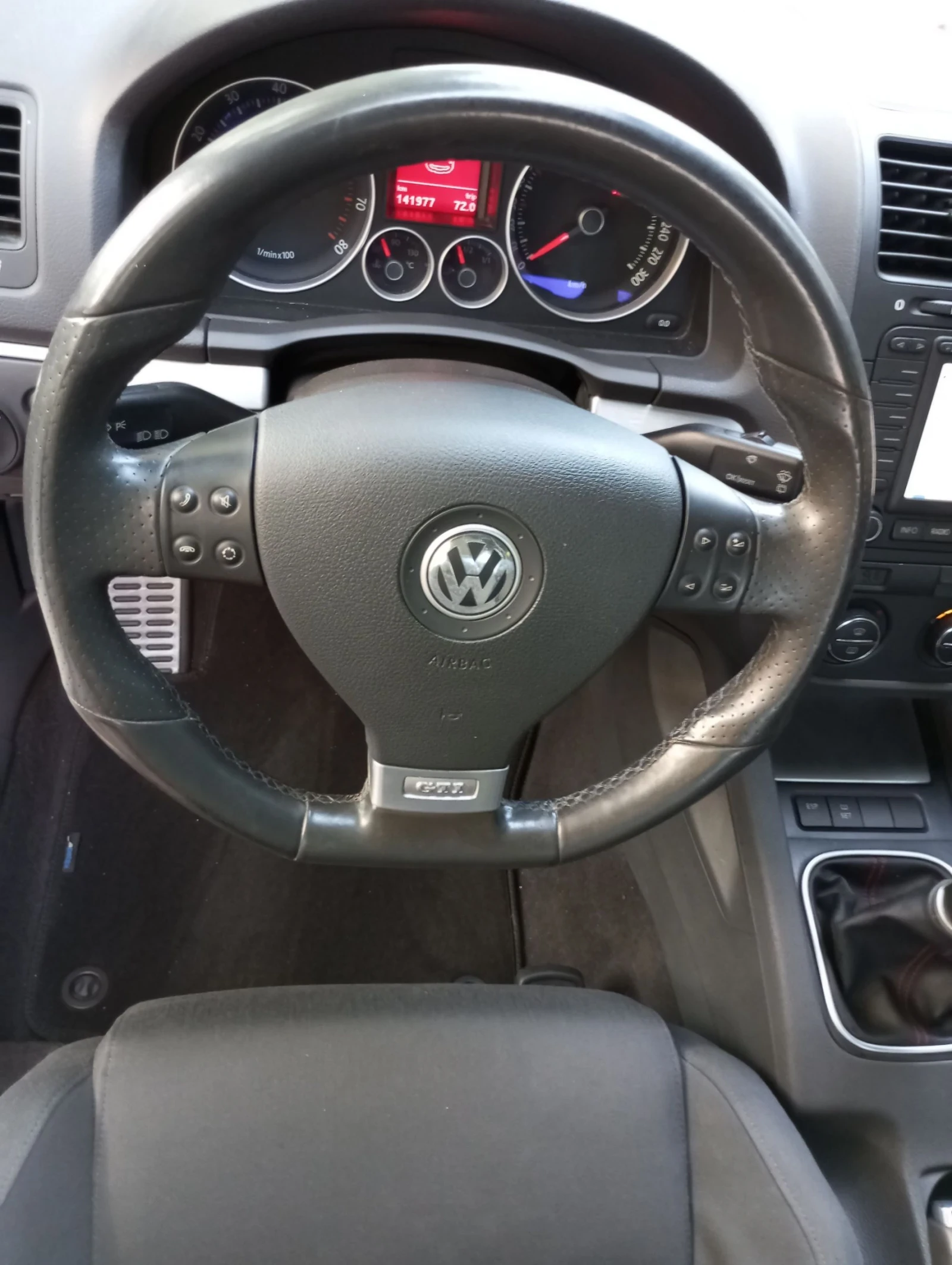 VW Golf  5 GTI 2.0 TFSI 200кс. - изображение 8
