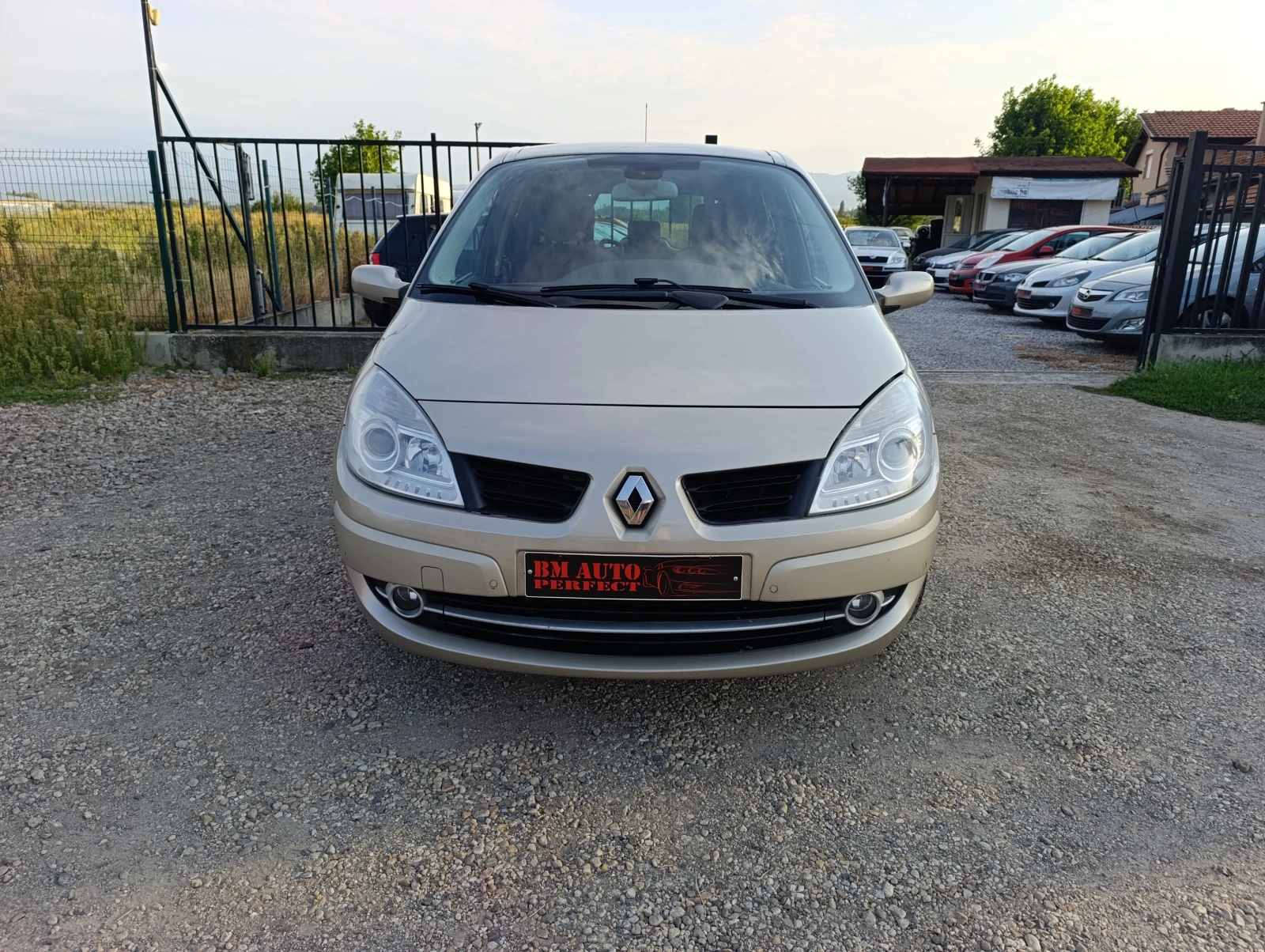 Renault Scenic 2.0i-16v ГАЗ-БЕНЗИН, KEYLESS, PANORAMA, NAVY - изображение 2