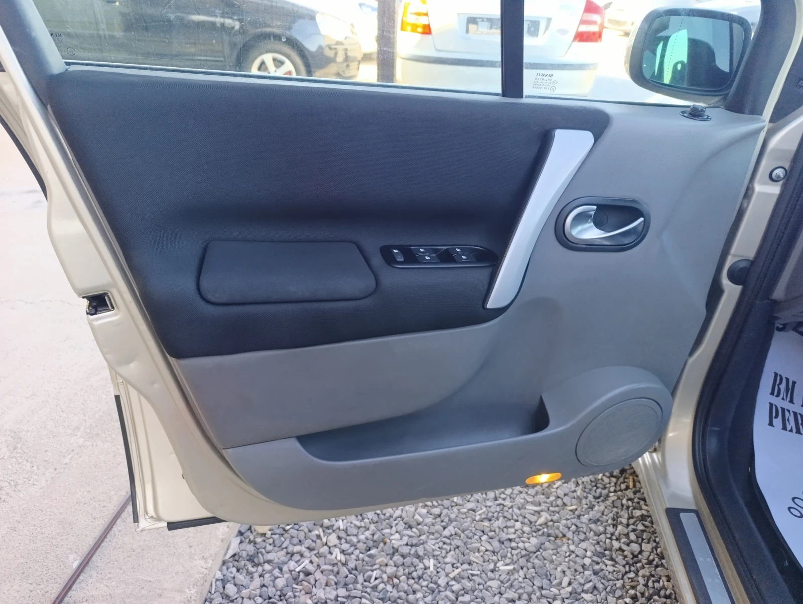 Renault Scenic 2.0i-16v ГАЗ-БЕНЗИН, KEYLESS, PANORAMA, NAVY - изображение 9
