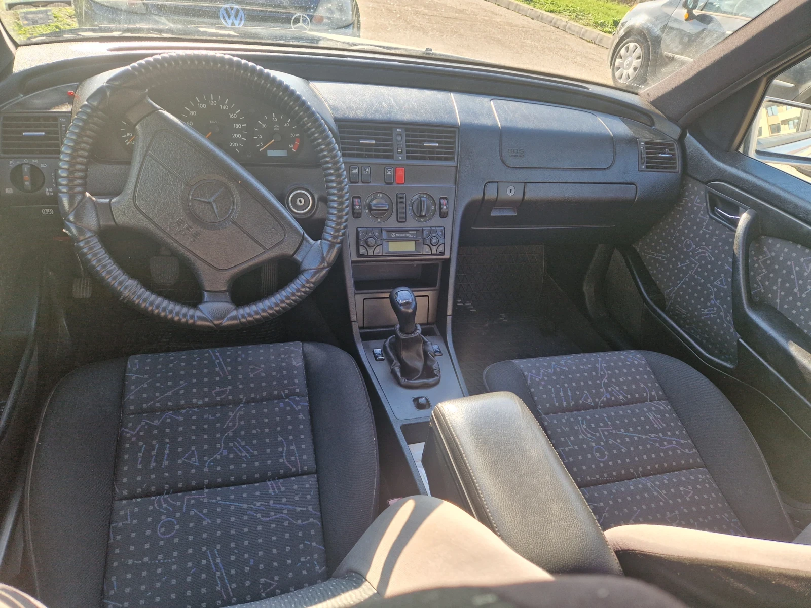 Mercedes-Benz C 220 D - изображение 6