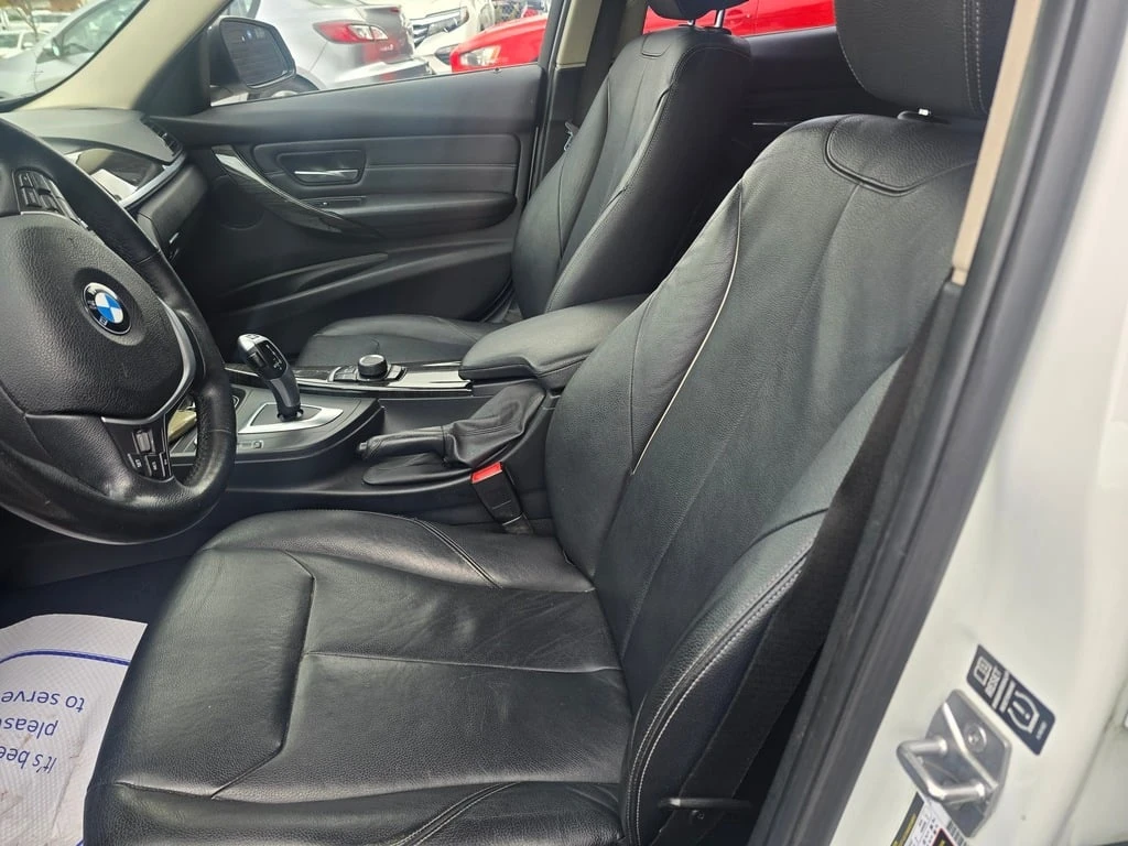 BMW 320 * 4dr Sdn 320i xDrive AWD * CARFAX * ���� �� �� | Mobile.bg � ����������� 7