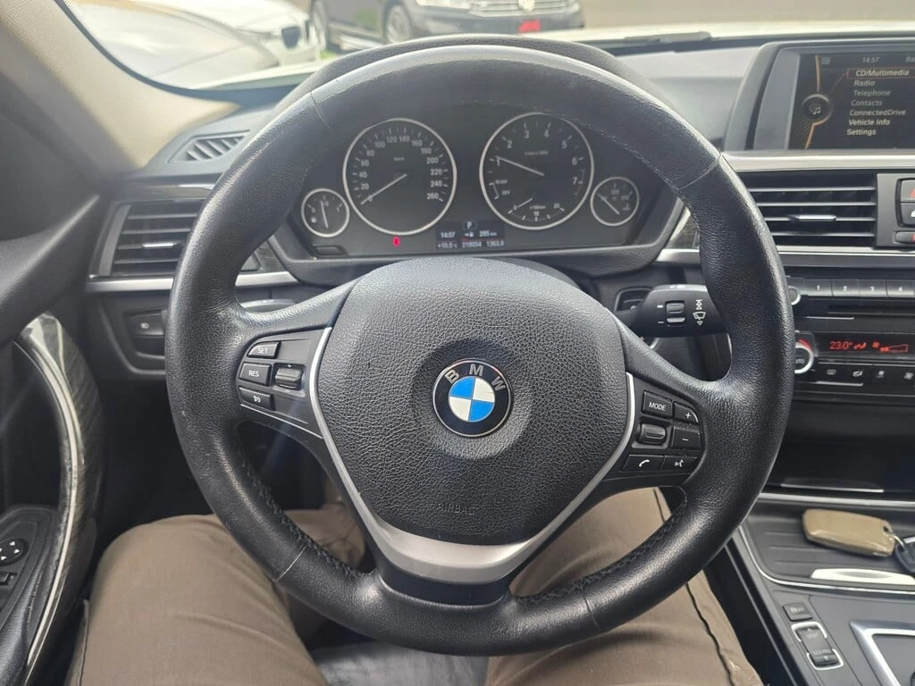 BMW 320 * 4dr Sdn 320i xDrive AWD * CARFAX * ���� �� �� | Mobile.bg � ����������� 8