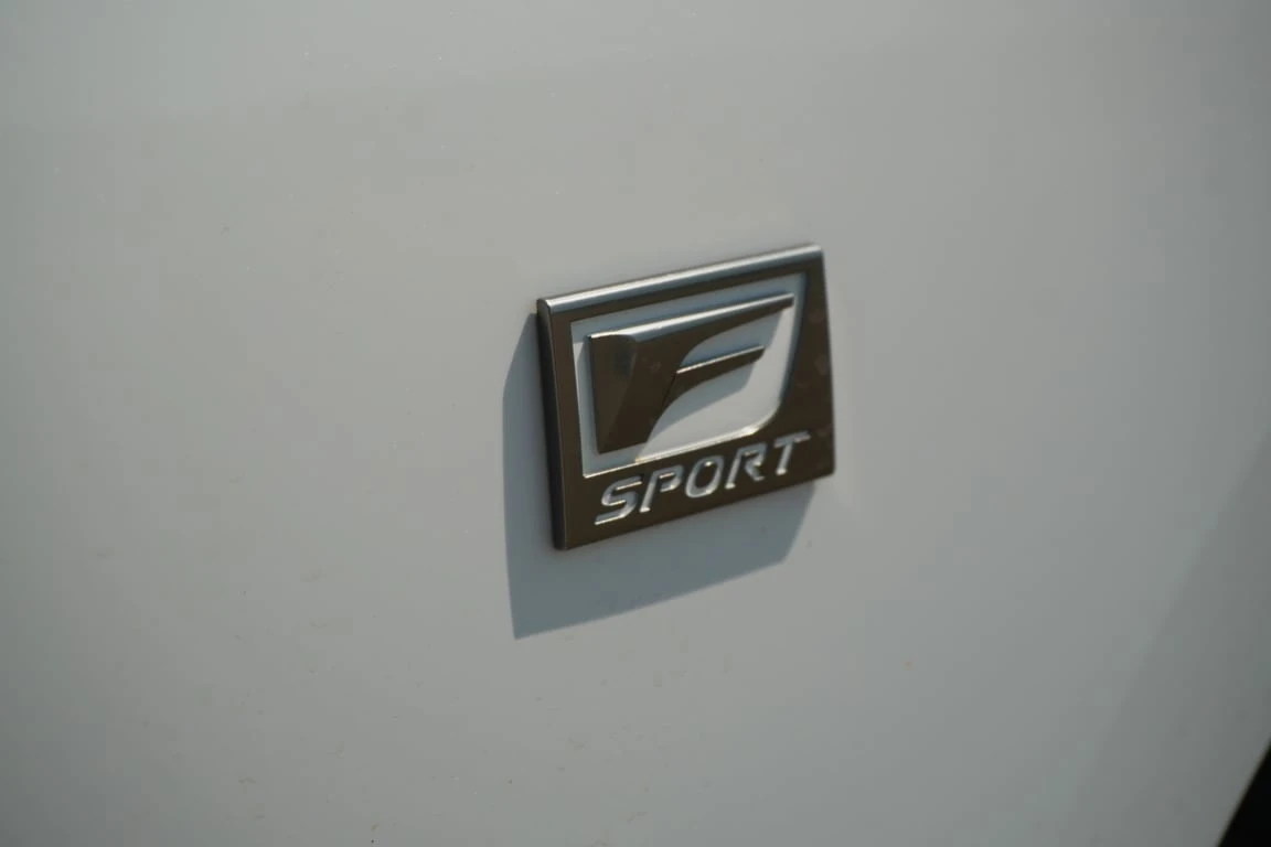 Lexus IS 300 * CARFAX /F SPORT/PANO/LANE ASSIST | Mobile.bg � ����������� 17