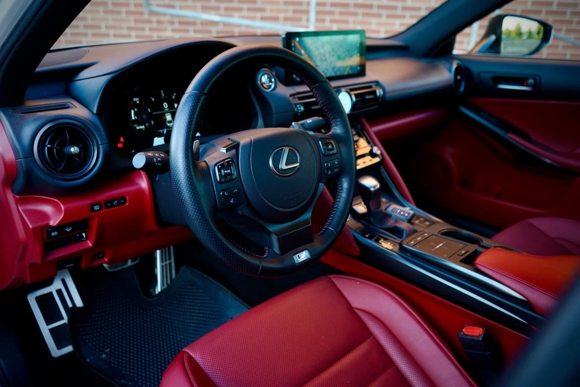 Lexus IS 300 * CARFAX /F SPORT/PANO/LANE ASSIST - изображение 5