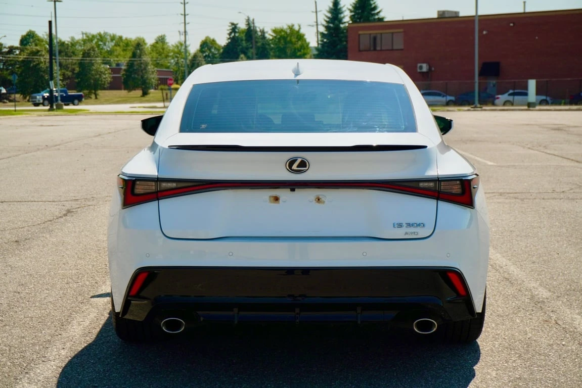 Lexus IS 300 * CARFAX /F SPORT/PANO/LANE ASSIST - изображение 4