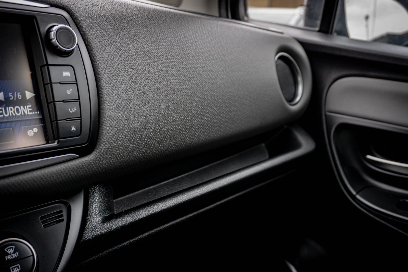 Toyota Yaris 1.5 Hybrid ���!!! � ��������! �����. �� �� 1�. | Mobile.bg � ����������� 17