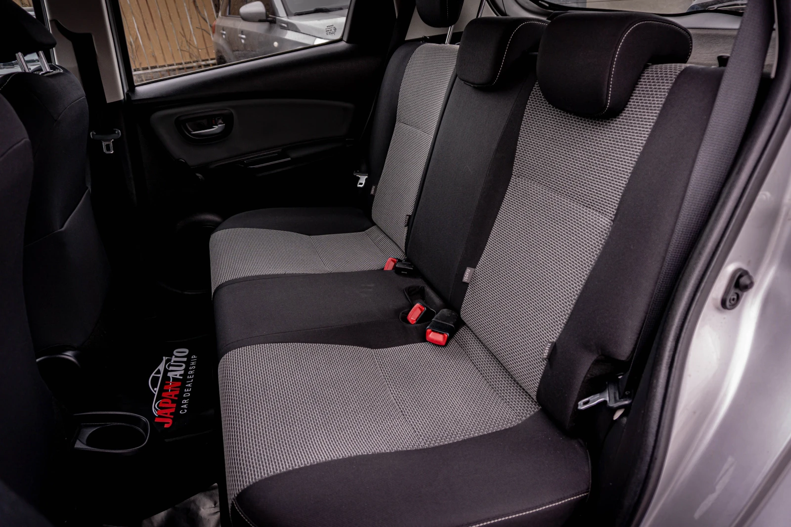 Toyota Yaris 1.5 Hybrid ���!!! � ��������! �����. �� �� 1�. | Mobile.bg � ����������� 12