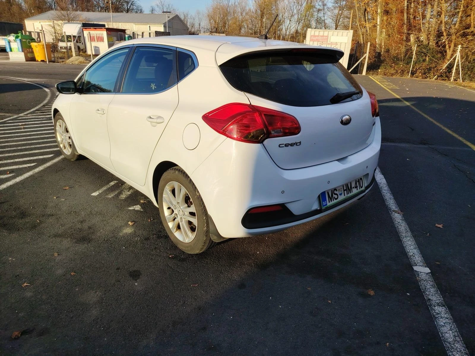 Kia Ceed 1.6crdi, снимка 14 - Автомобили и джипове - 53851169