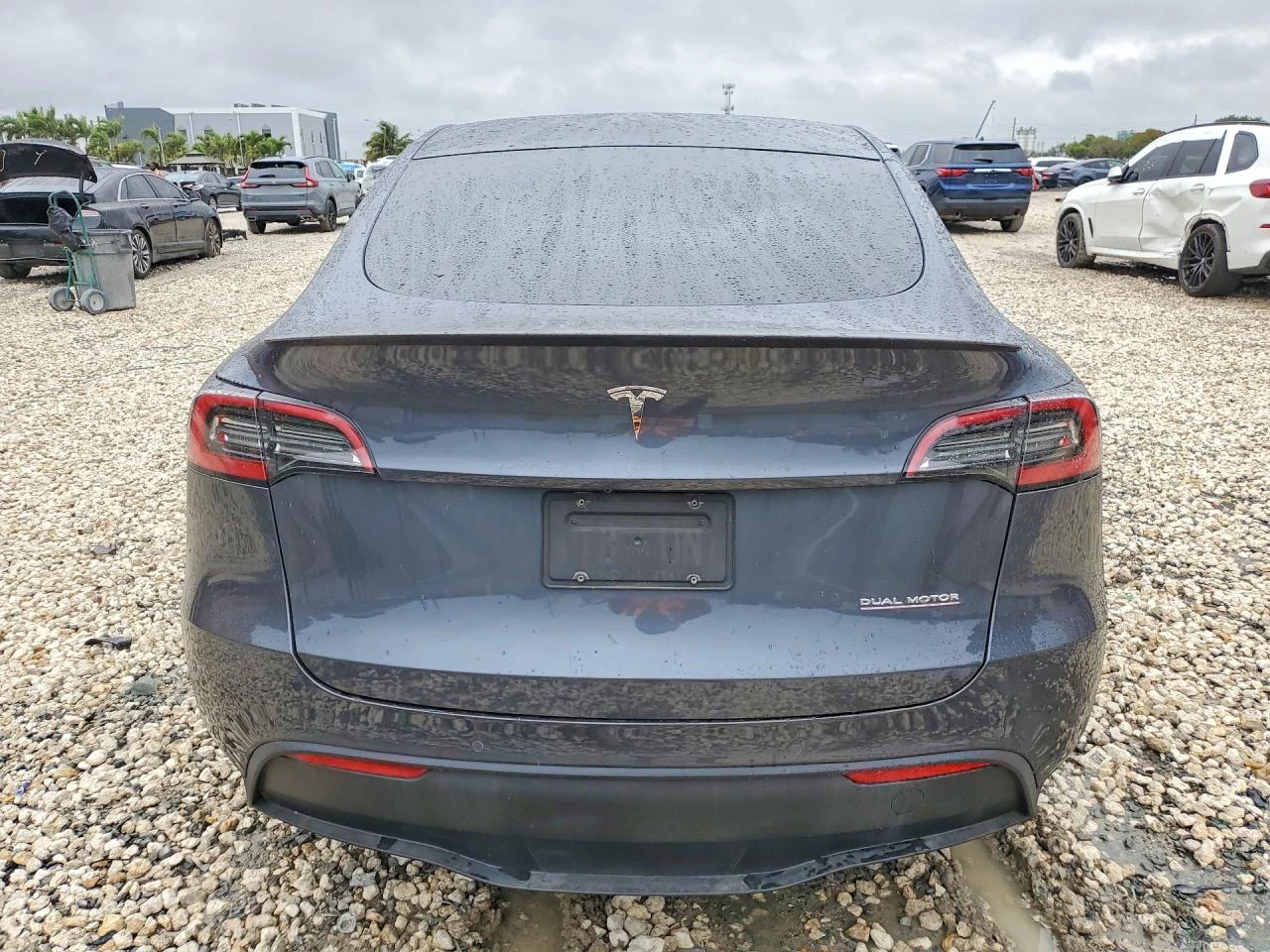 Tesla Model Y LONG RANGE PERFORMANCE DUAL MOTOR AWD ТЕРМОПОМПА, снимка 6 - Автомобили и джипове - 54207027