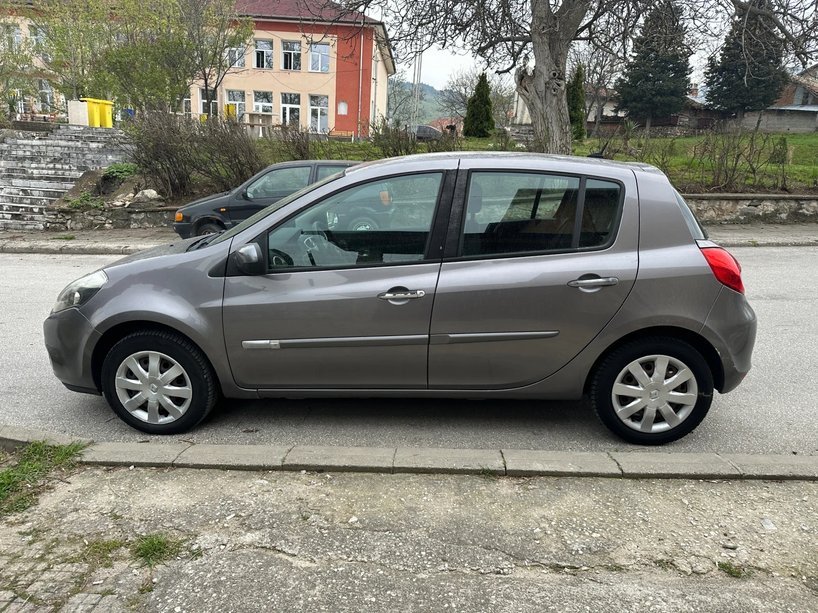 Renault Clio 1.2i GPL* * * 148000* * * km, снимка 3 - Автомобили и джипове - 54236368