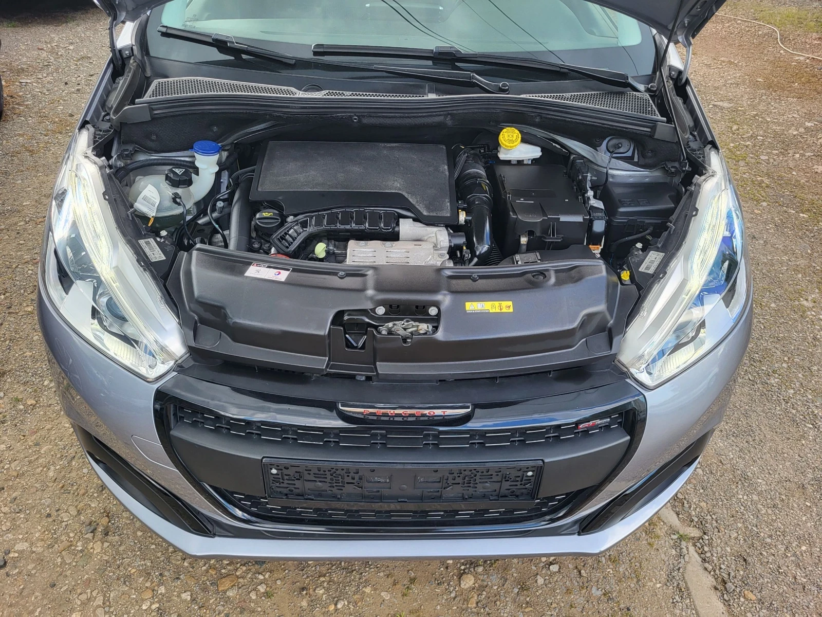 Peugeot 208 GT-Line / 32 000 км. / TOP, снимка 17 - Автомобили и джипове - 54681651