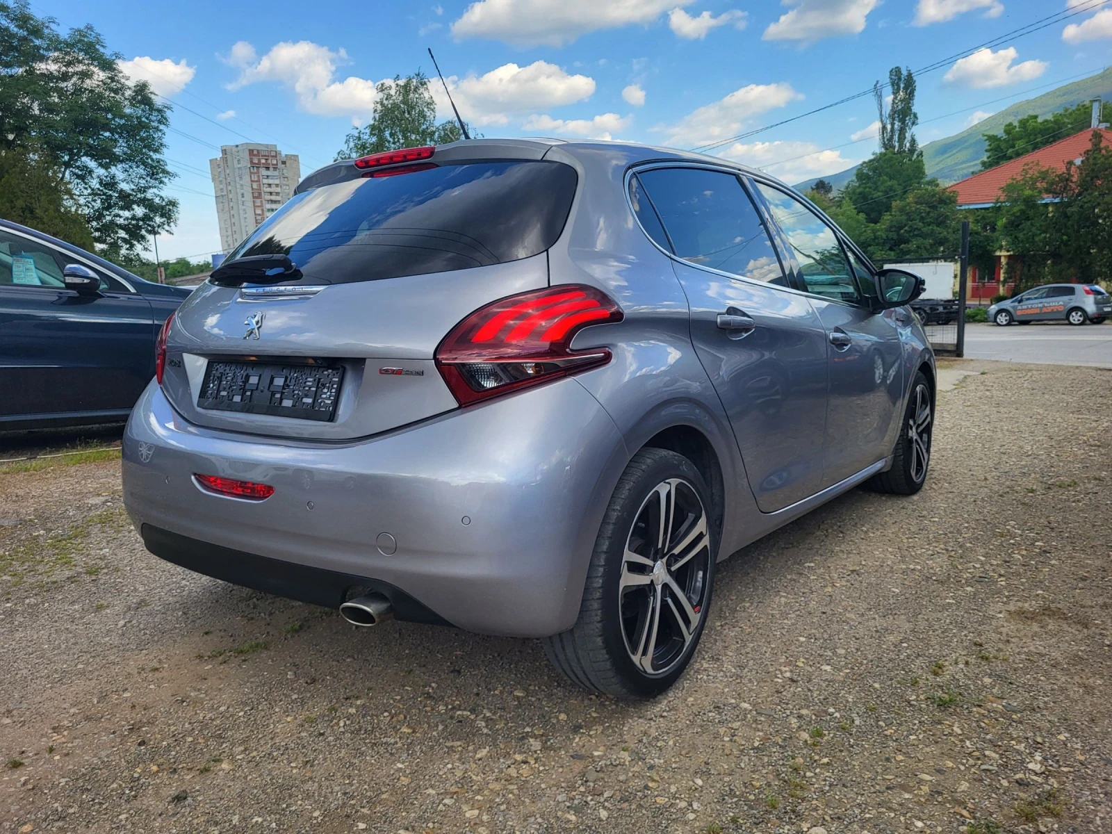 Peugeot 208 GT-Line / 32 000 км. / TOP, снимка 6 - Автомобили и джипове - 54681651
