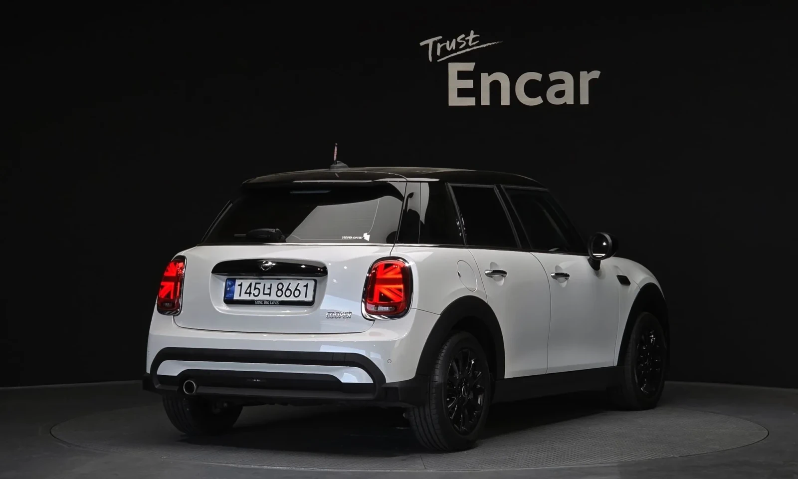 Mini Cooper HEAD-UP * LED * NAVI * КАМЕРА * KEYLESS * CARPLAY , снимка 16 - Автомобили и джипове - 54804664