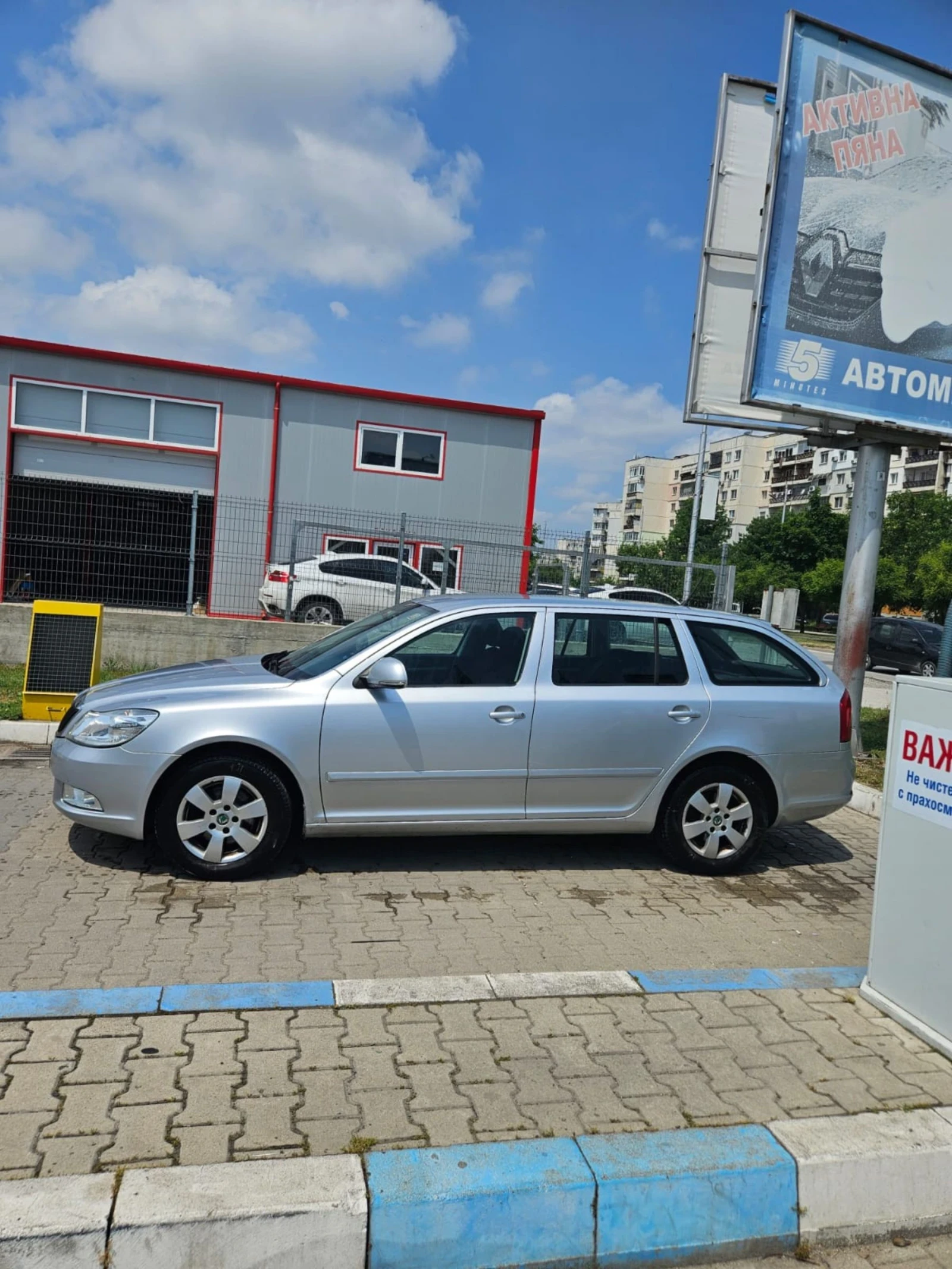 Skoda Octavia 2.0 tdi, снимка 3 - Автомобили и джипове - 54850011
