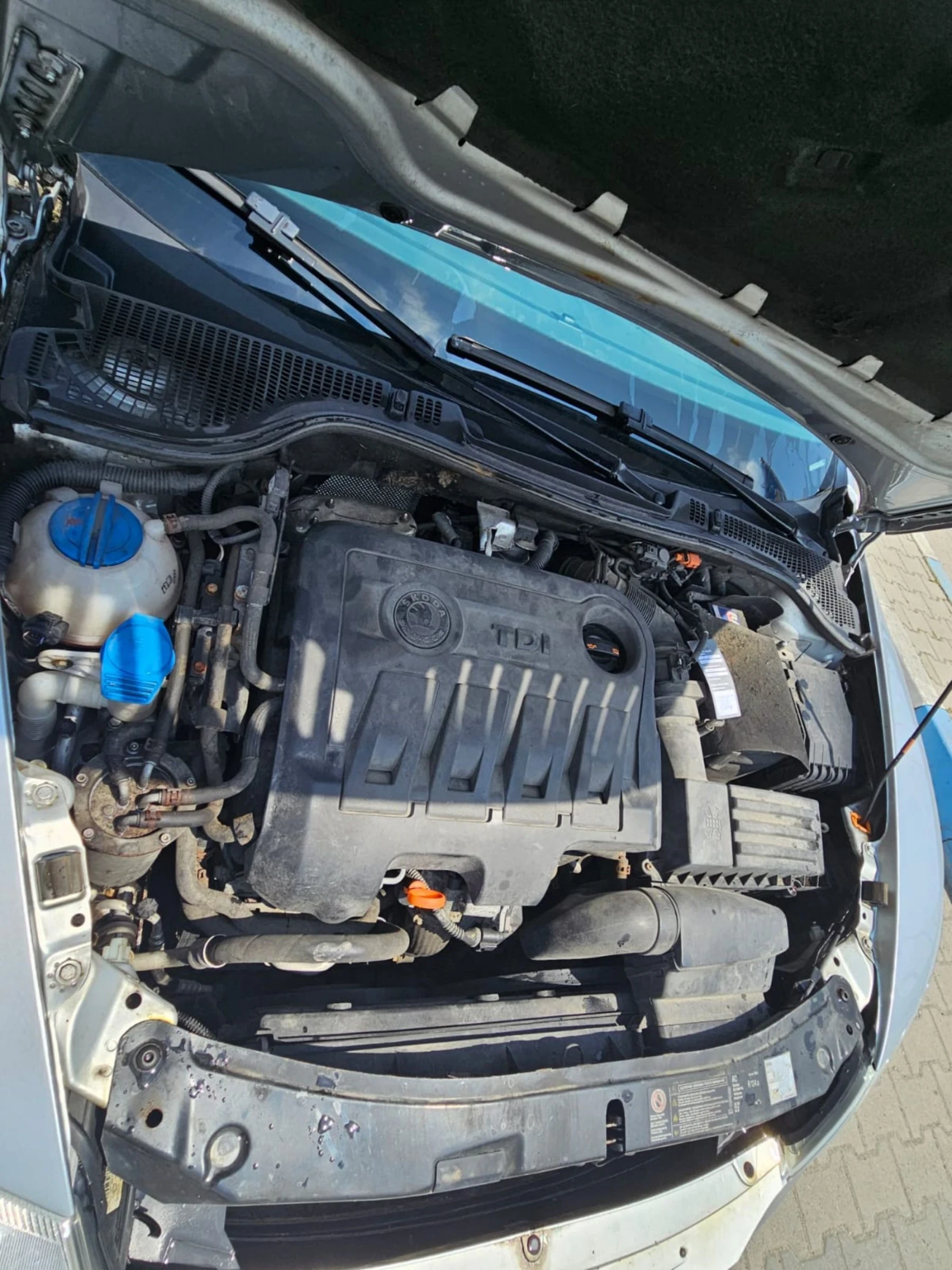 Skoda Octavia 2.0 tdi, снимка 9 - Автомобили и джипове - 54850011