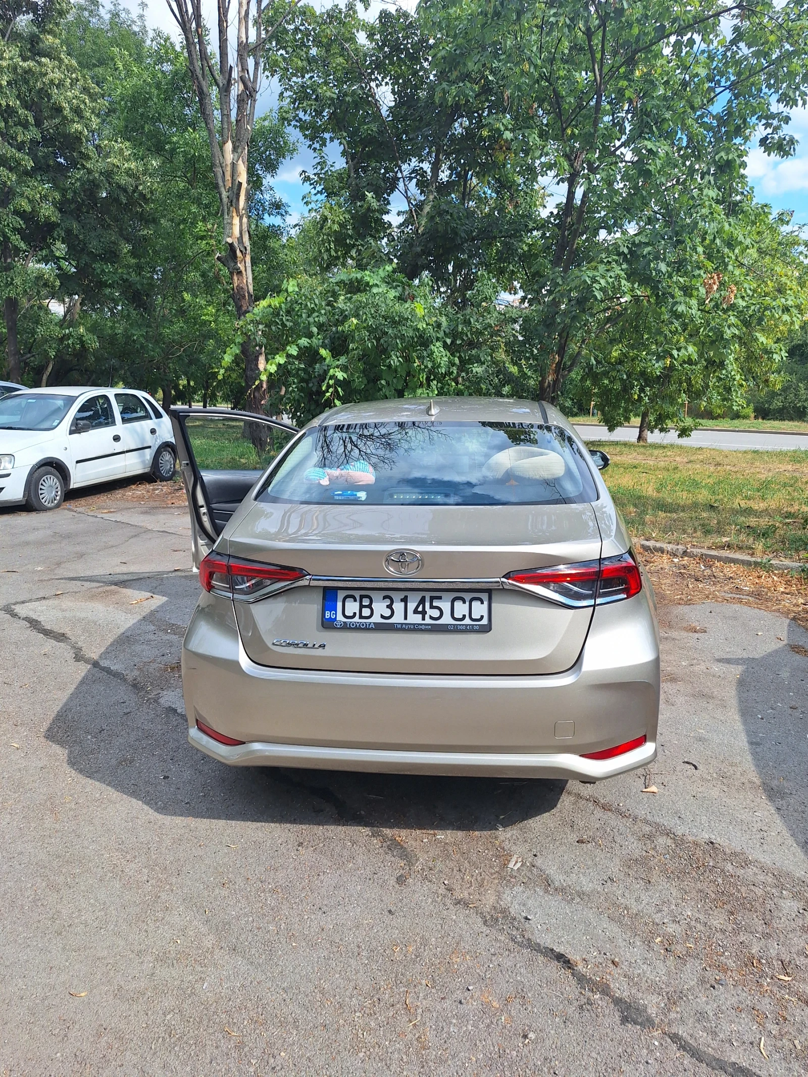 Toyota Corolla Executive, снимка 3 - Автомобили и джипове - 55398705