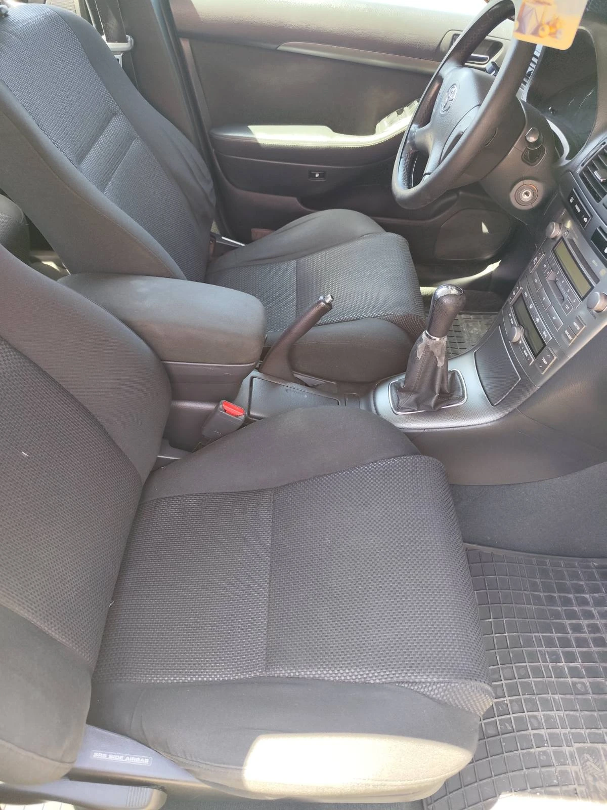 Toyota Avensis D4D, снимка 10 - Автомобили и джипове - 55840969