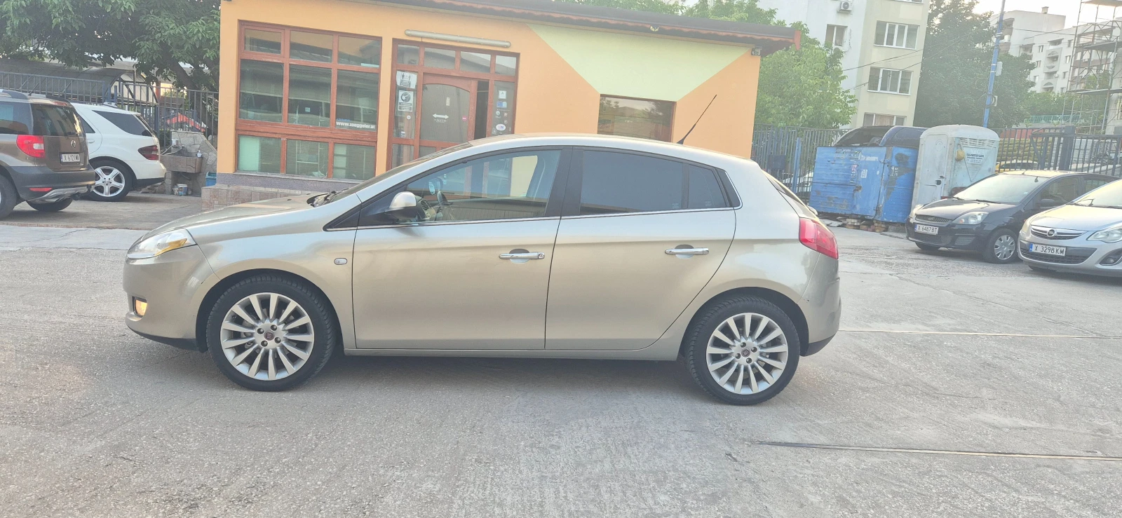 Fiat Bravo 1.9-Multi Jet-120к.с.* Климатроник* Топ* , снимка 12 - Автомобили и джипове - 55702881